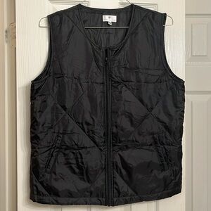 Women’s puffer vest